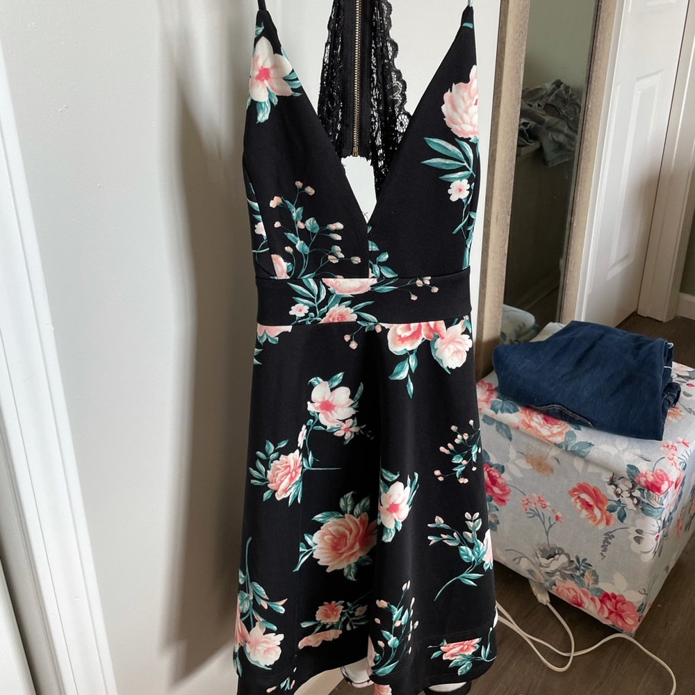 Black floral Iris dress- size Large